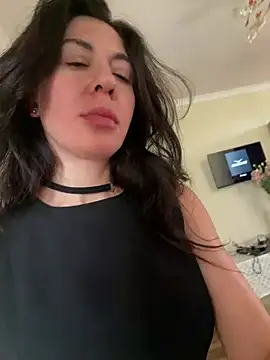 Pussy Play - video by InnocentDevil_ cam model