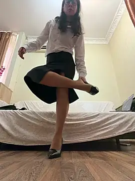 Secretary m m m m m - video by InnocentDevil_ cam model