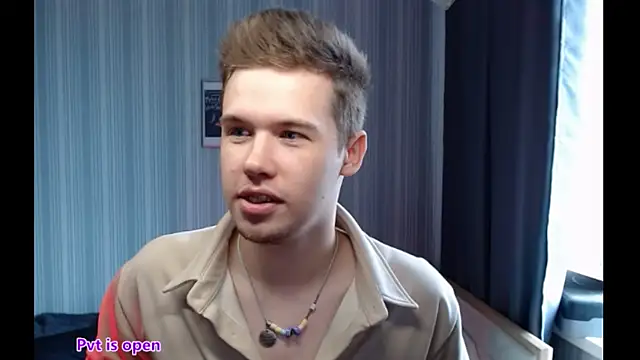 Hot show — filmik Sheldon_music, modela(-lki) na kamerkach