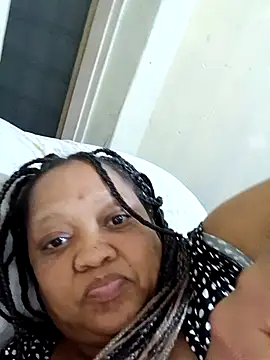[10 Aug 01:11] Private Show - video di BBW123MILF modella di cam