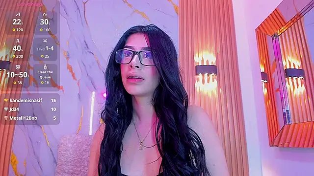 I masturbate and moan very loud and rich until I cum 🥵😈