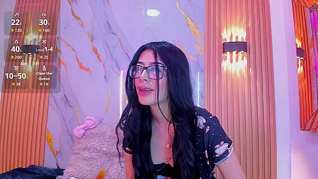 I play with a very strong vibrator on my clitoris, white semen comes out while I cum 🥵😈🔥 - video by Esmeralda_Belle cam model