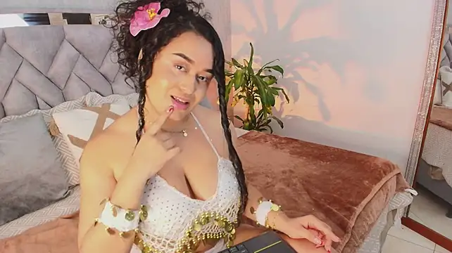 I love being romantic on camera, darling - video by Sabrinashark cam model