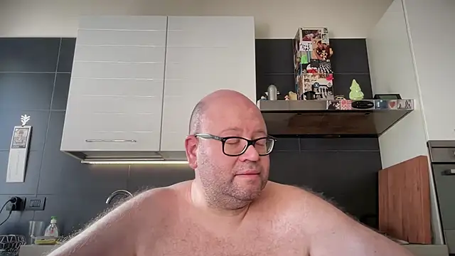 [10 Jun 08:46] Private Show - video di theitalianbear modella di cam