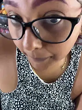 VIEW 👀👀 - video by Cherry_rousse cam model