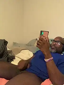 [4 Oct 19:09] jerk off cumshot