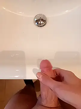 Cum – video modela na kameri kurze14