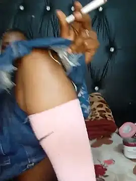 [30 Sep 16:29] Private Show - video oleh GoodinbedAfricann kamera model