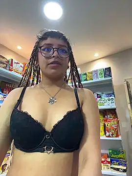 🥵I give a very delicious blowjob and then I ride the dildo🔥