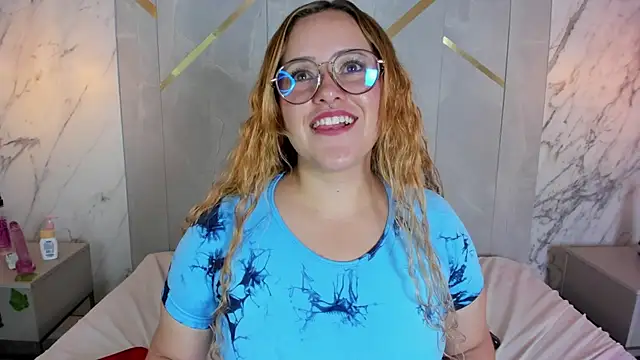 [30 Sep 20:01] Private Show - video di Luna_Celeste__ modella di cam