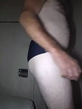 Just some ass and a glimpse at my cock - video av PhilthyPanties cam-modell