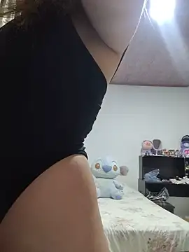 Look at my big ass and then cum on my tits