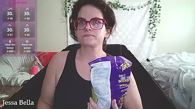 Takis Pickle Punch Taste Test - vídeo de JessaBella modelo de câmara