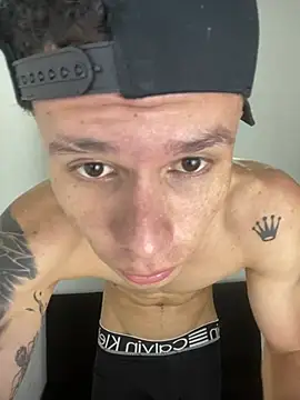 [10 Oct 20:02] Private Show - vídeo de la modelo de cam LuiguiMoore