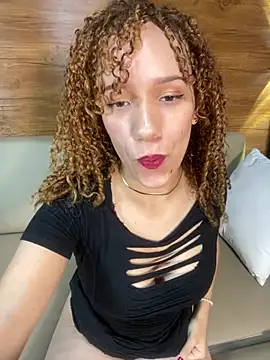 I'm going to show you something really delicious 😋 - video oleh LunaVal_ kamera model