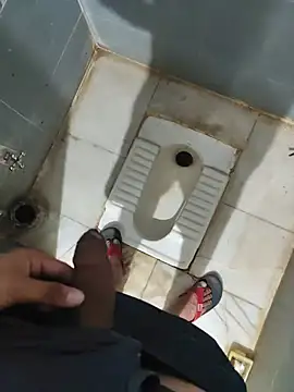 Public susu show - 視頻由 Fucking_bigcock 主播提供