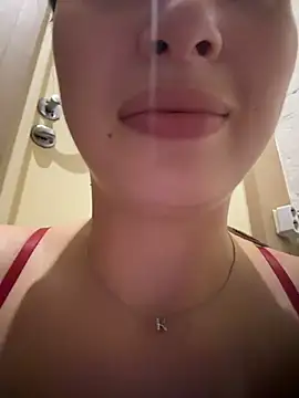 SUCK MAN`S COCK IN PUBLIC WC - video van Coconut_milk cam-model