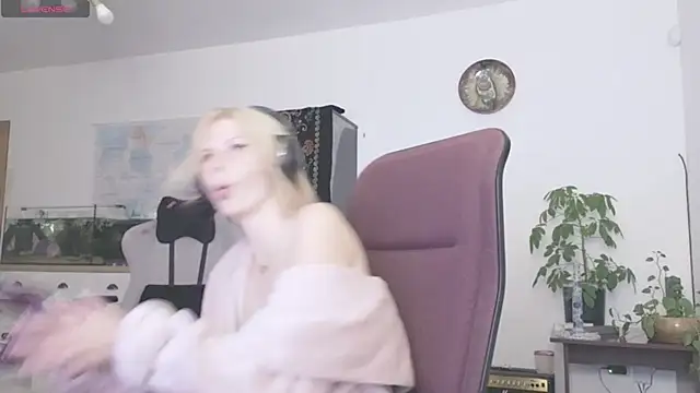 ANAL SHOW, SPECULUM PLAY