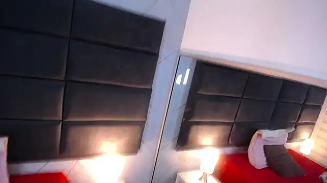 Play with my hot pussy 💦 - vídeo de TaraBlack modelo de câmara