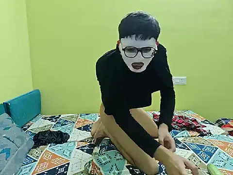 Daddy made little Femboy cum in bra panty