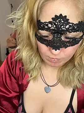 Sniffing my Thong + Pussy play 😈