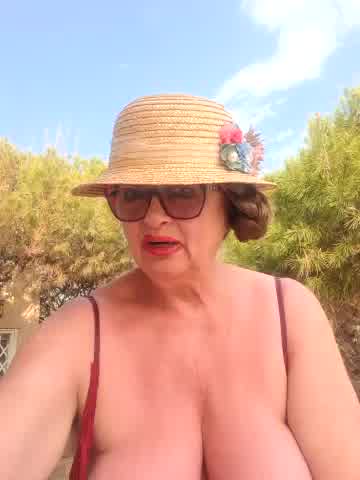 [31 May 19:14] Private Show - Hot-Muci 캠 모델의 동영상