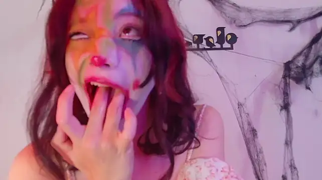 cum in my face pleace daddy! - відео від вебкаммоделі Liiryon
