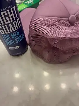 Getting ready to shower - vidéo du modèle de showcams Craig754578