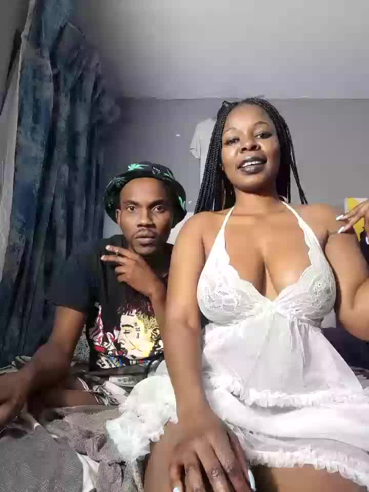 in the room pt1 - vidéo du modèle de showcams Ladyluck0