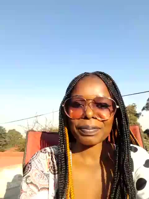 outdoor ghana pt 2 - vidéo du modèle de showcams Ladyluck0