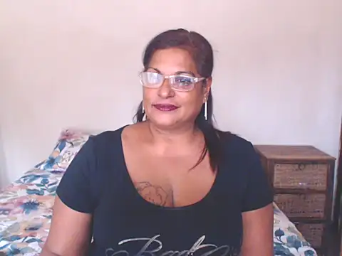 wana punish that big botty - video by sexylax17 cam model