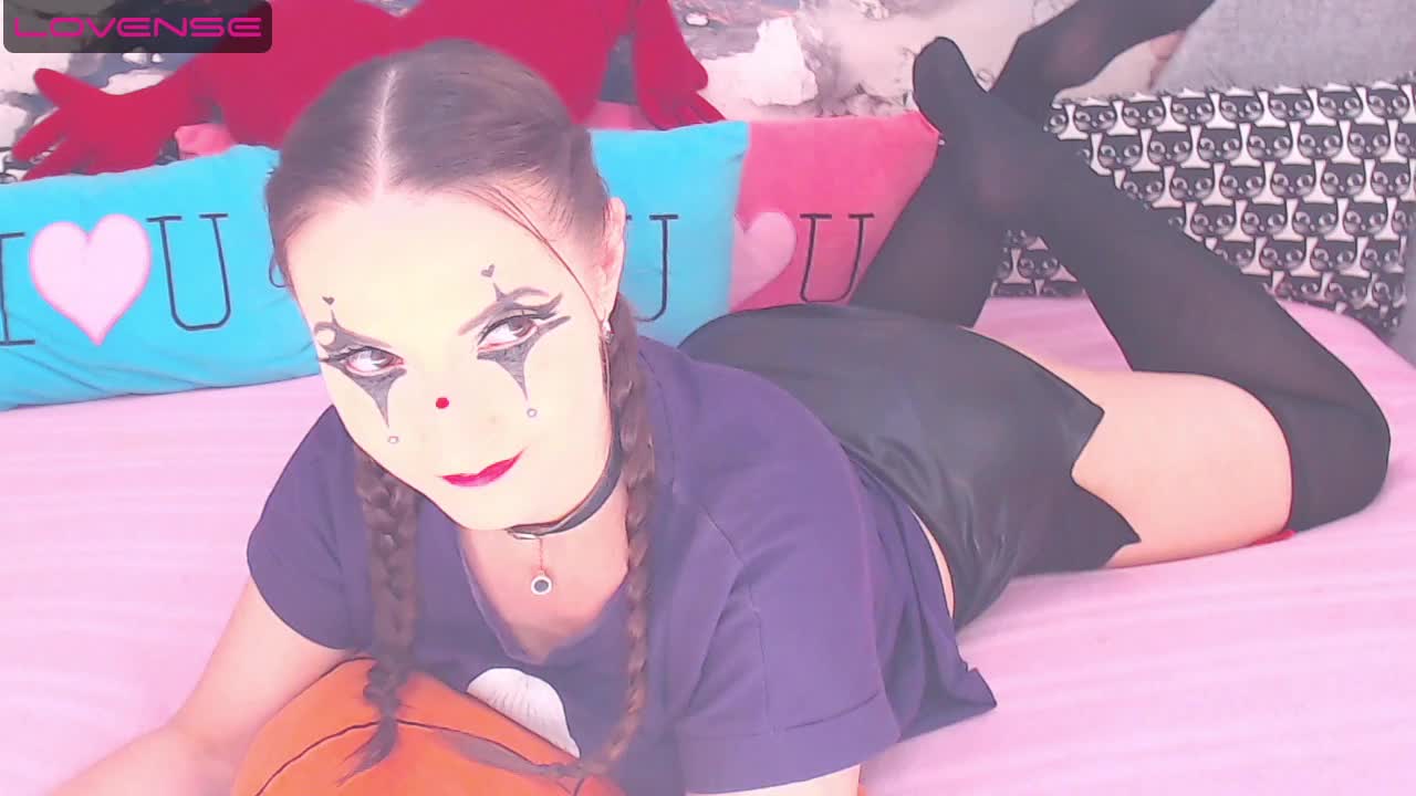 [11 Aug 09:04] Private Show - vidéo du modèle de showcams LexiKiss