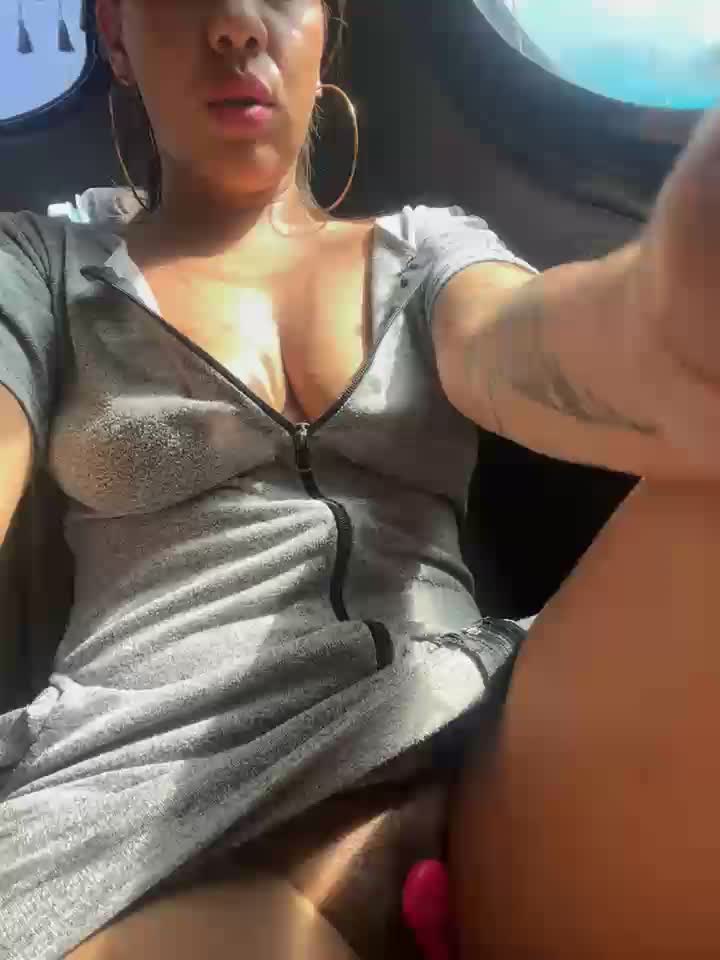 Private Show on the Bus Public - video by Nalgonasex_ cam model