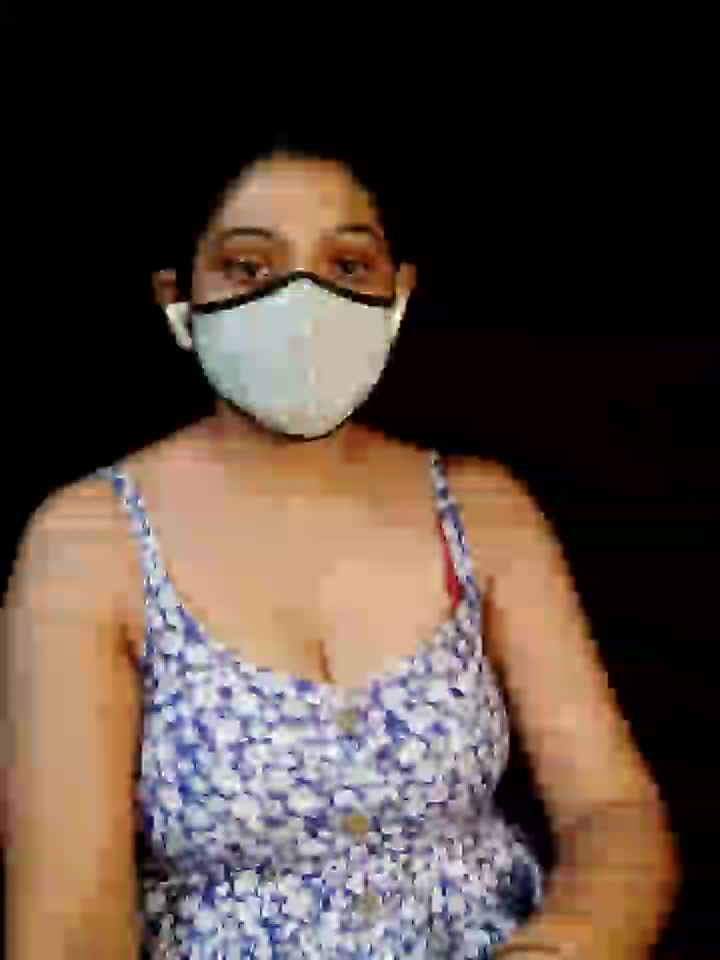 ASS SHOW and BOOBS CLOSE UP - video by indianpallavi cam model