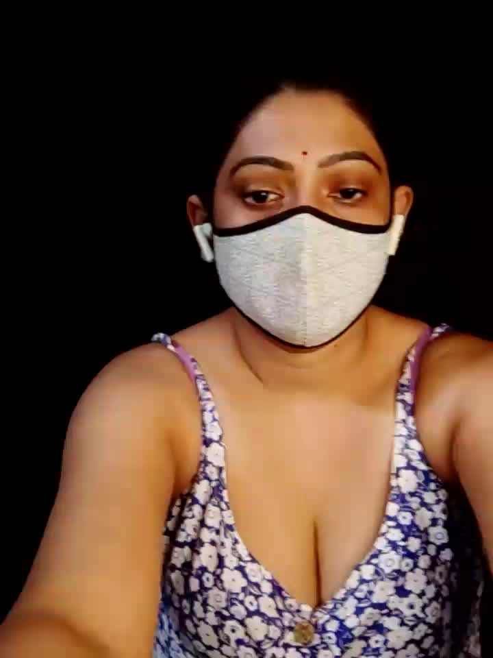 PRIVATE NUDE SHOW - video by indianpallavi cam model