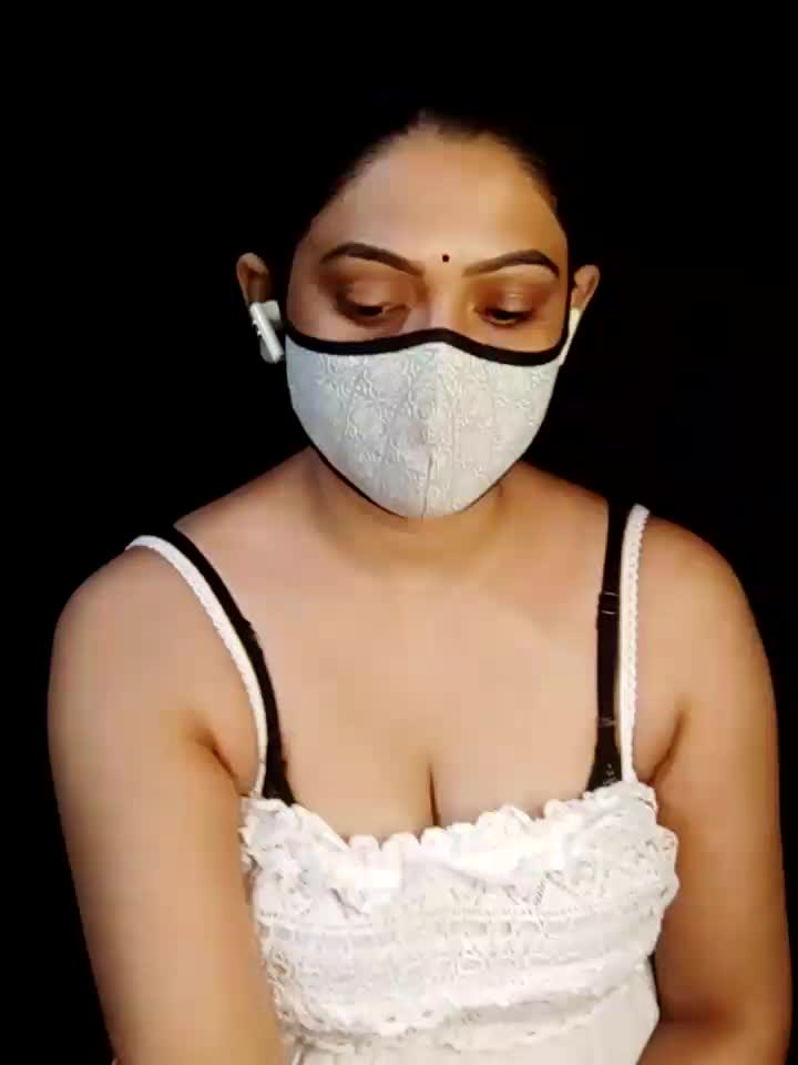 Make me yours - video by indianpallavi cam model
