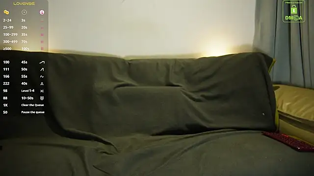stockings and red panties. slut behaive, showing asshole and riding - video di SteeveMuscle modella di cam