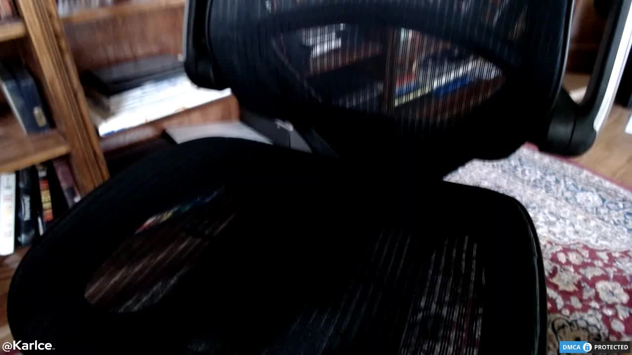 I Fuck my Flip-Flop – video modela na kameri karlce