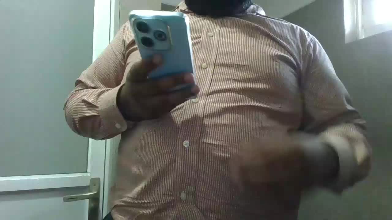 Full naked boddy – video modela na kameri FatCockBoySL