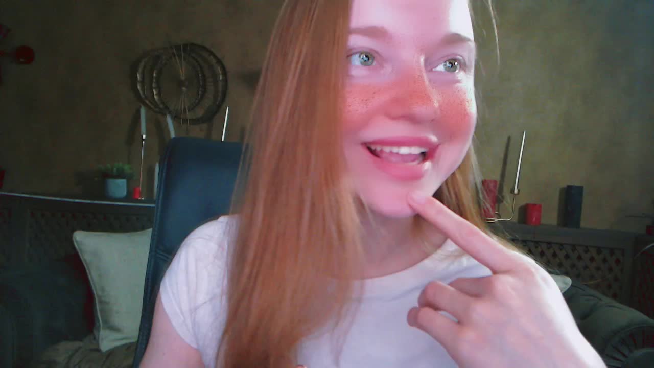 little for u - วิดีโอโดย MiaRedFox โมเดลแคม