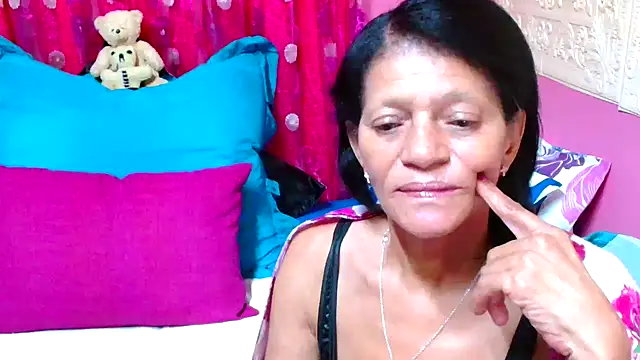 [30 Jun 10:46] Private Show - video oleh model kamera SLUTTYROXY