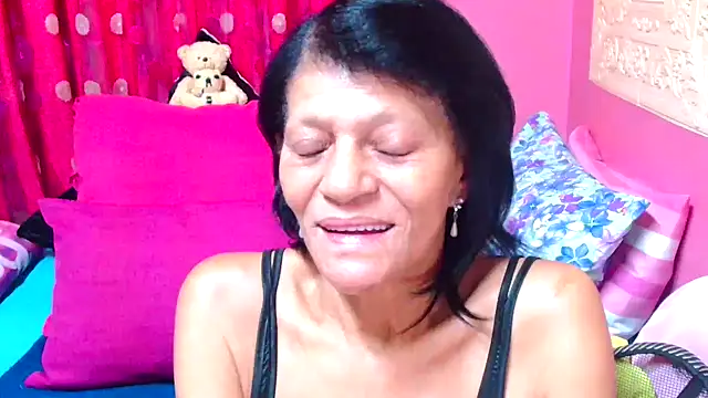 [11 Jul 19:15] Private Show naughty slut - video oleh model kamera SLUTTYROXY