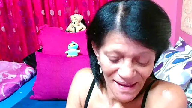 [11 Aug 22:13] Private Show - vídeo de la modelo de cam SLUTTYROXY