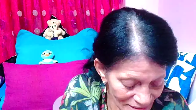 [25 Sep 07:57] Private Show - vídeo de la modelo de cam SLUTTYROXY