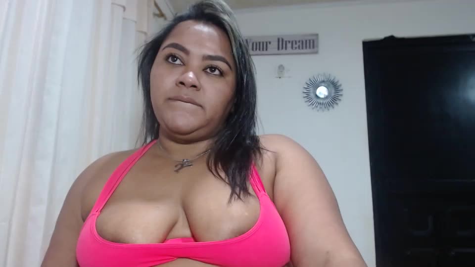 TWERKING - video by yanza2002 cam model