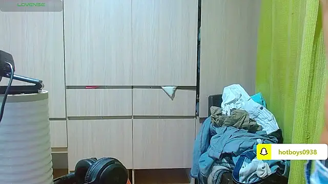 FRIENDS AND DANCE – video af biglatin80 cam-model