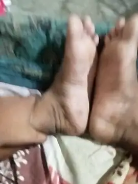 Feet 🐾 play