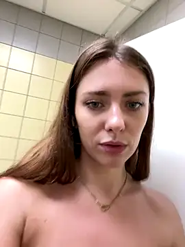 😈AGENT SQUIRT OUTSIDE OF CABIN😈 - video by MariiD cam model