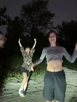 3 CRAZY GIRLS RUNNING NAKED OUTSIDE 😈