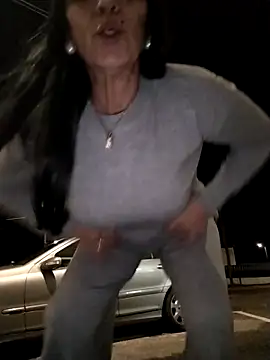 Show na rua e o perigo - video by Melmamalhuda@xh cam model